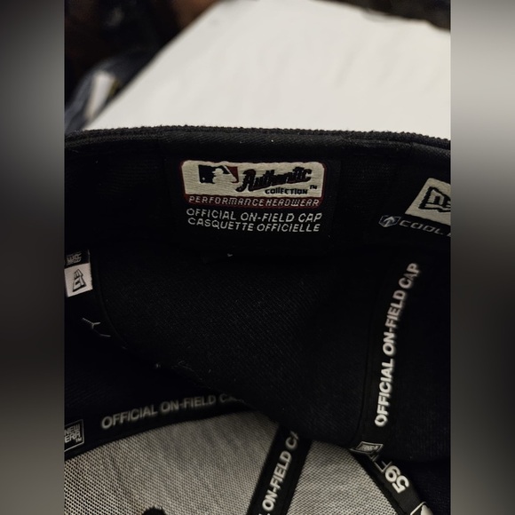 Vintage Boston Red Sox Baseball Cap / Hat Size 7 1/4 /New Era
In great condition - Picture 4 of 5